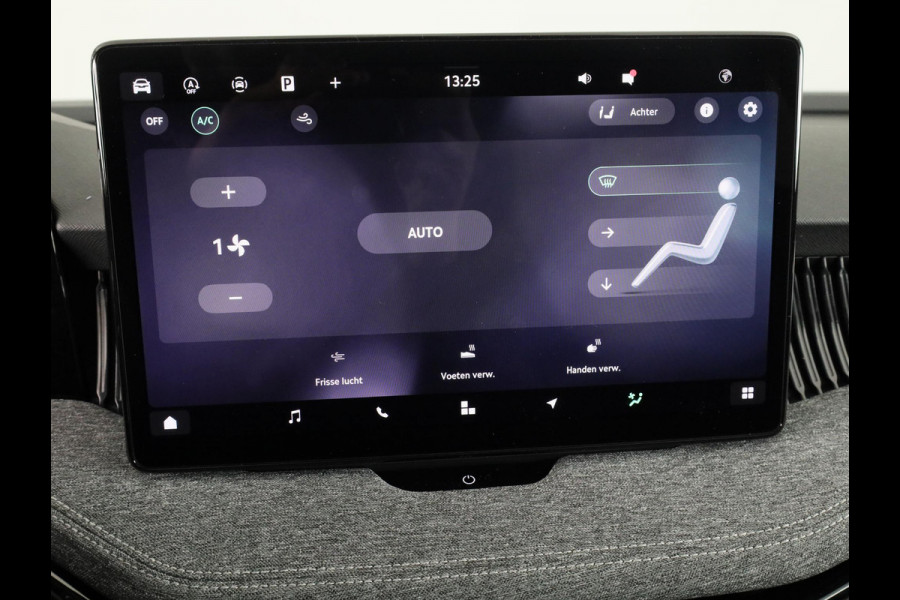 Škoda Superb Combi 1.5 TSI MHEV First Edition 150 pk | Trekhaak wegklapbaar | Panoramadak | Verlengde garantie | Navigatie | Achteruitrijcamera | Verwarmbare voorstoelen