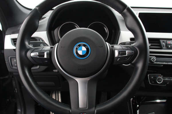 BMW X1 xDrive25e M-Sport PHEV 221pk Shadow Line Climate Control Cruise Control Camera Parkeer sensoren Navigatie Electrische Achterklep