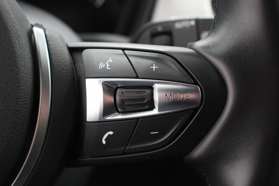 BMW X1 xDrive25e M-Sport PHEV 221pk Shadow Line Climate Control Cruise Control Camera Parkeer sensoren Navigatie Electrische Achterklep