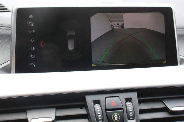 BMW X1 xDrive25e M-Sport PHEV 221pk Shadow Line Climate Control Cruise Control Camera Parkeer sensoren Navigatie Electrische Achterklep