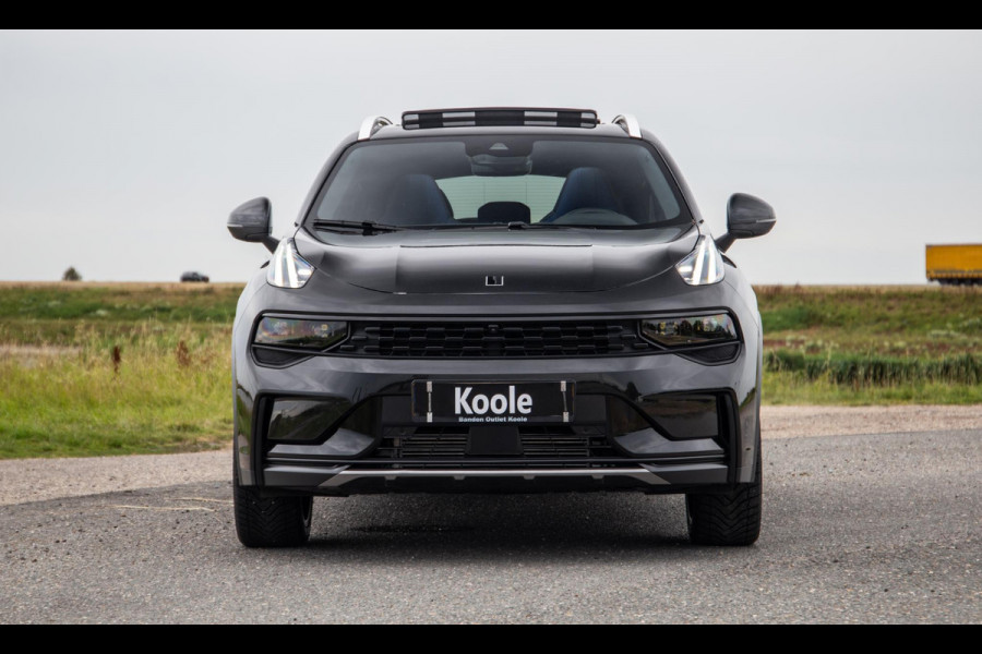 Lynk & Co 01 1.5 BLACK LINE / PANORAMA DAK / 360 CAMERA / CARPLAY / STOELVERWARMING