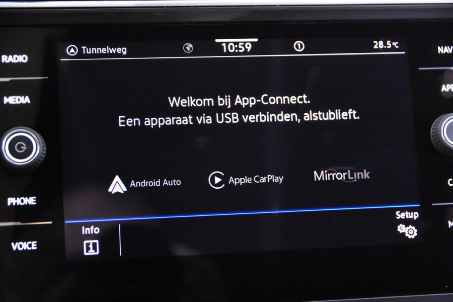 Volkswagen Tiguan 1.5 TSI ACT *1ste Eigenaar*Navigatie*Camera*