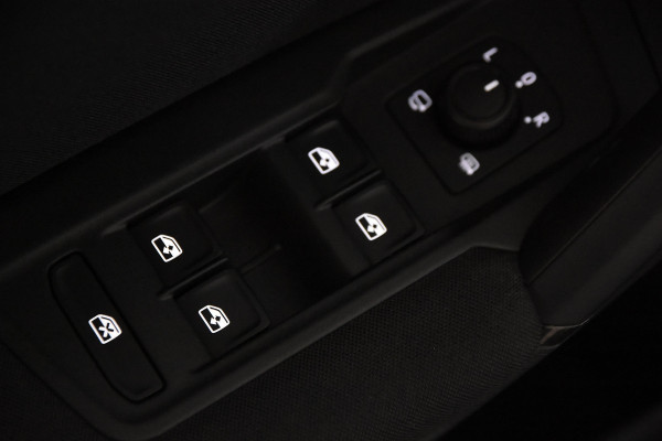 Volkswagen Tiguan 1.5 TSI ACT *1ste Eigenaar*Navigatie*Camera*