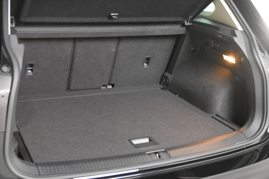 Volkswagen Tiguan 1.5 TSI ACT *1ste Eigenaar*Navigatie*Camera*