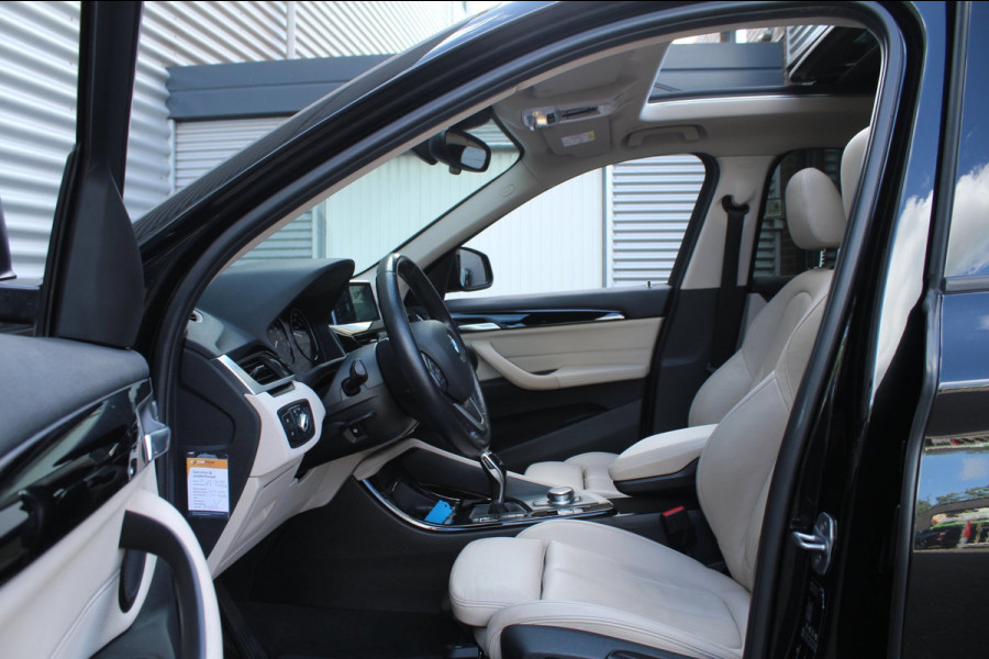 BMW X1 SDrive18i 140pk High Executive AUTOMAAT Panoramadak
