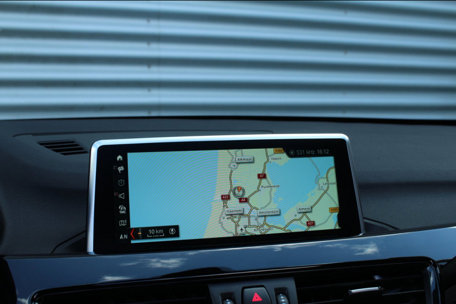 BMW X1 SDrive18i 140pk High Executive AUTOMAAT Panoramadak
