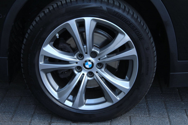 BMW X1 SDrive18i 140pk High Executive AUTOMAAT Panoramadak