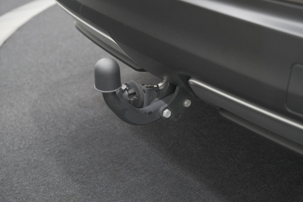 Nissan QASHQAI 1.3 DIG-T Tekna | Trekhaak | Panoramadak | Adaptieve Cruise Control | 360 Camera | 19 Inch