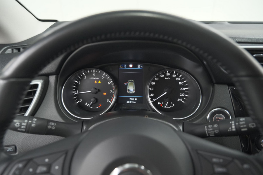 Nissan QASHQAI 1.3 DIG-T Tekna | Trekhaak | Panoramadak | Adaptieve Cruise Control | 360 Camera | 19 Inch