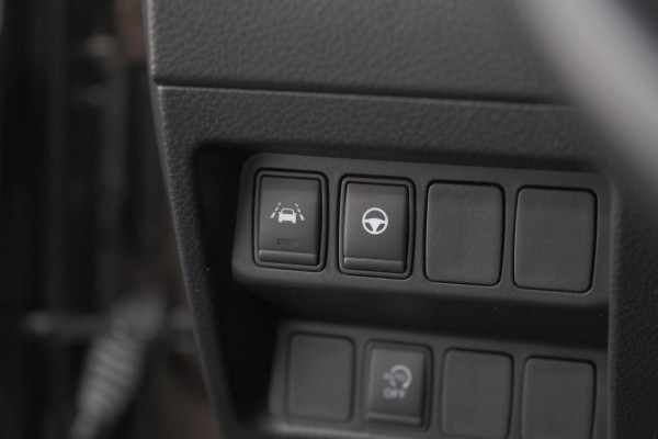 Nissan QASHQAI 1.3 DIG-T Tekna | Trekhaak | Panoramadak | Adaptieve Cruise Control | 360 Camera | 19 Inch