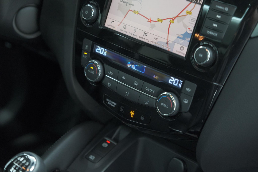 Nissan QASHQAI 1.3 DIG-T Tekna | Trekhaak | Panoramadak | Adaptieve Cruise Control | 360 Camera | 19 Inch