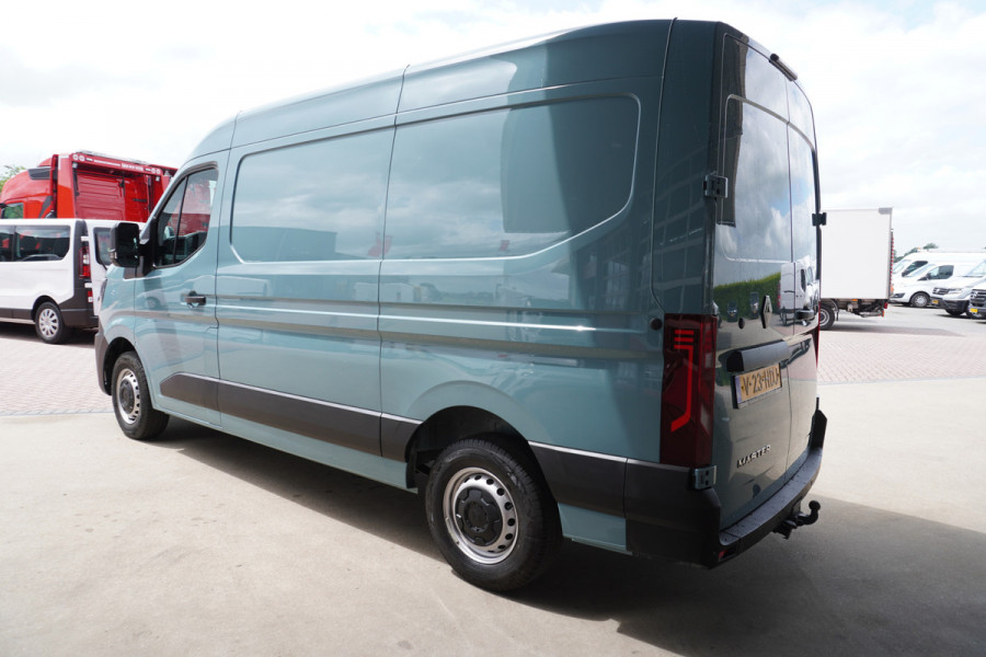 Renault Master T35 2.0 dCi 130PK L2H2 Advance Betimmering nr.V127 | Climate | Cruise | Trekhaak | Apple CP-Android auto