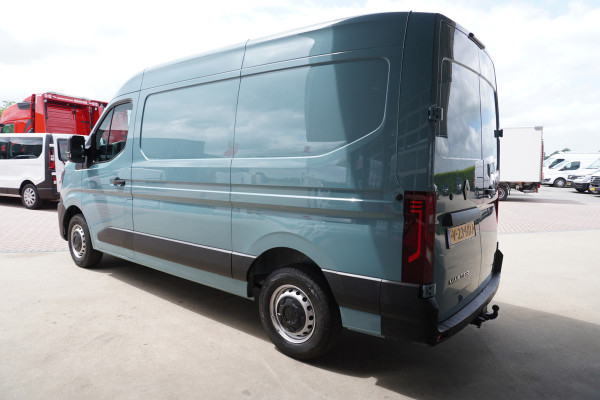 Renault Master T35 2.0 dCi 130PK L2H2 Advance Betimmering nr.V127 | Climate | Cruise | Trekhaak | Apple CP-Android auto