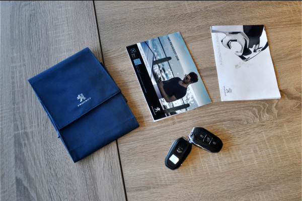 Peugeot 208 1.2 PureTech 100 PK Allure Pack | Navigatie | Camera | Mooie staat!