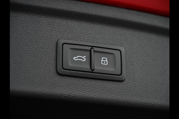 Audi A3 Sportback 45 TFSI e S edition Competition | Panoramadak | 5 jr garantie | Ambiance interieur | Active Cruise | Sonos Sound | S-Seats + Memory | Head-Up | Camera | Stoelverwarming | Keyless