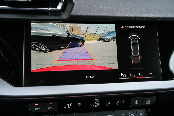 Audi A3 Sportback 45 TFSI e S edition Competition | Panoramadak | 5 jr garantie | Ambiance interieur | Active Cruise | Sonos Sound | S-Seats + Memory | Head-Up | Camera | Stoelverwarming | Keyless