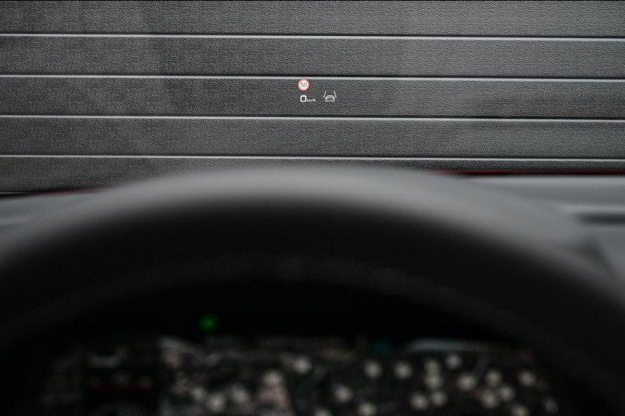 Audi A3 Sportback 45 TFSI e S edition Competition | Panoramadak | 5 jr garantie | Ambiance interieur | Active Cruise | Sonos Sound | S-Seats + Memory | Head-Up | Camera | Stoelverwarming | Keyless