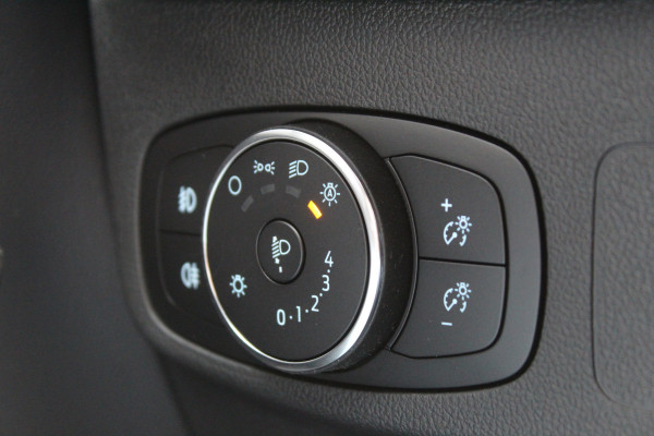 Ford FOCUS Wagon 1.0 EcoBoost Hybrid ST Line X | BLIS | Head-Up | Trekhaak | Adaptieve cruise