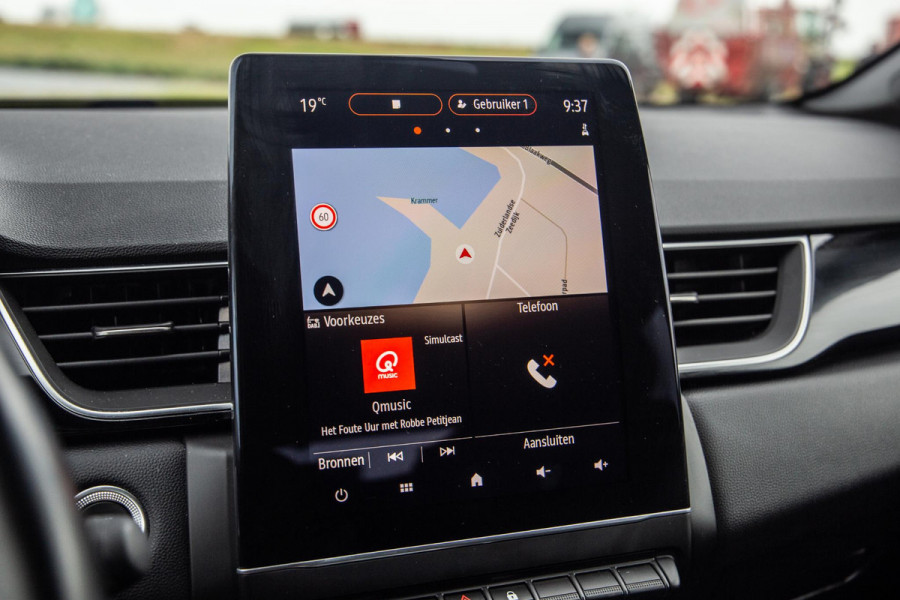 Renault Captur 1.6 E-Tech plug-in hybrid 160 iconic BLACK LINE / CRUISE CONTROLE / NAVI / CARPLAY