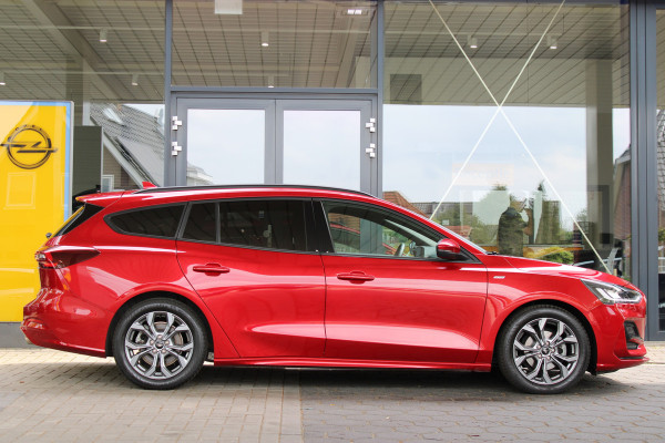 Ford FOCUS Wagon 1.0 EcoBoost Hybrid ST Line | Head-Up | Adaptieve cruise | Trekhaak | Winterpack