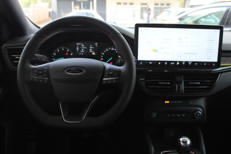Ford FOCUS Wagon 1.0 EcoBoost Hybrid ST Line | Head-Up | Adaptieve cruise | Trekhaak | Winterpack