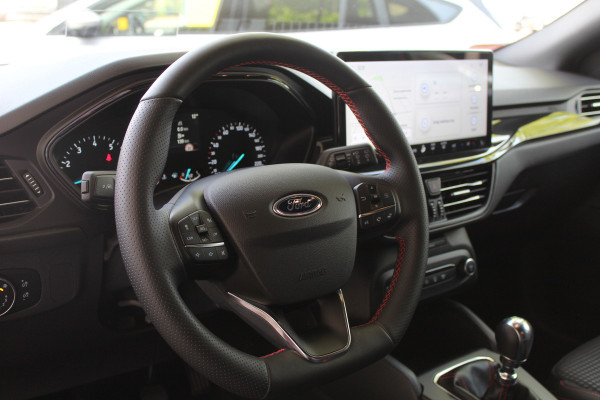 Ford FOCUS Wagon 1.0 EcoBoost Hybrid ST Line | Head-Up | Adaptieve cruise | Trekhaak | Winterpack