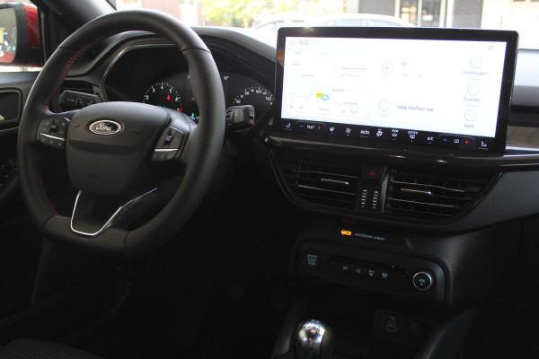 Ford FOCUS Wagon 1.0 EcoBoost Hybrid ST Line | Head-Up | Adaptieve cruise | Trekhaak | Winterpack
