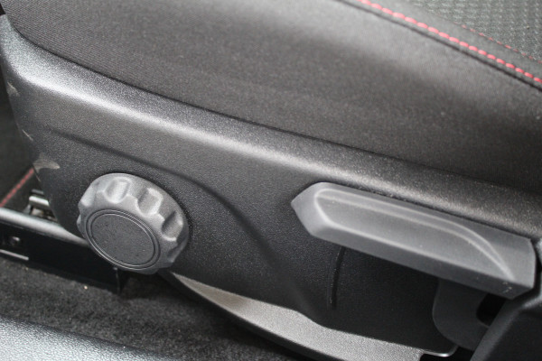 Ford FOCUS Wagon 1.0 EcoBoost Hybrid ST Line | Head-Up | Adaptieve cruise | Trekhaak | Winterpack