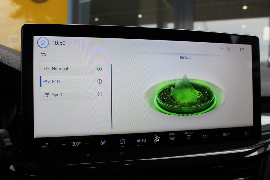 Ford FOCUS Wagon 1.0 EcoBoost Hybrid ST Line | Head-Up | Adaptieve cruise | Trekhaak | Winterpack