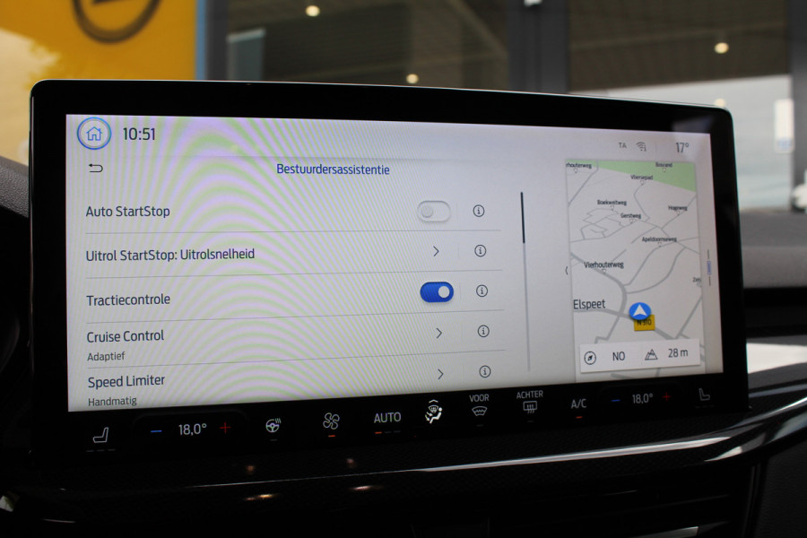 Ford FOCUS Wagon 1.0 EcoBoost Hybrid ST Line | Head-Up | Adaptieve cruise | Trekhaak | Winterpack