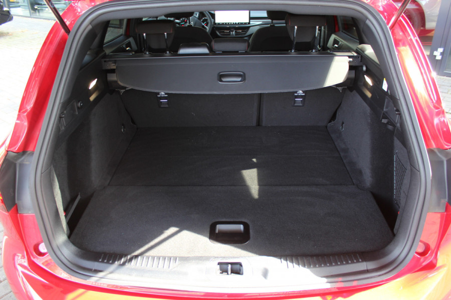 Ford FOCUS Wagon 1.0 EcoBoost Hybrid ST Line | Head-Up | Adaptieve cruise | Trekhaak | Winterpack