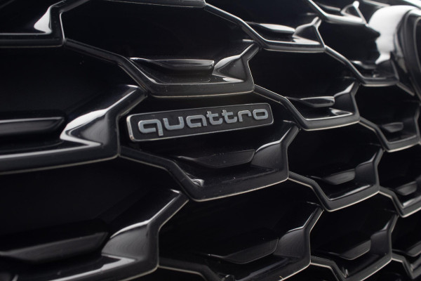 Audi Q5 Sportback 55 TFSIe S edition Quattro Trekhaak Luchtver Cam ACC