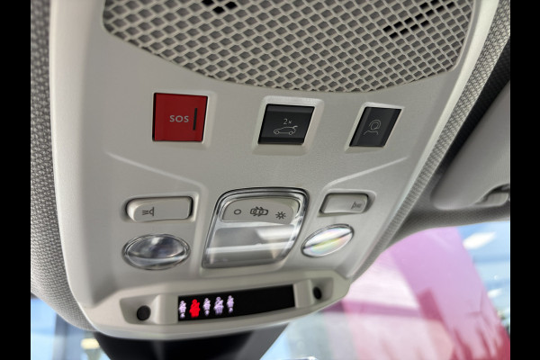 Jeep Avenger 1.2 Altitude | Camera | Elek achterklep | Apple / Android CarPlay | Stoel verwarming