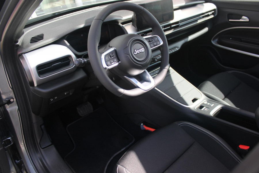 Jeep Avenger 1.2 e-Hybrid 110PK SUMMIT | PANORAMA SCHUIF/KANTEL DAK | INFOTAINMENT & CONVENIENCE PACK: NAVIGATIE/VERKEERBORDENINFORMATIE/KEYLESS ENTRY EN START/HANDSFREE ELEKTRISCH BEDIENBARE ACHTERKLEP/JBL AUDIO SYSTEM/AFDEKKING MIDDENCONSOLE | WINTERPACK: STOELVERWARMING/VERWARMBARE VOORRUITRAND | 18" LICHTMETAAL DIAMOND CUT | ADAPTIVE CRUISE CONTROL + LANE CENTERINGASSIST | SELEC-TERRAIN DRIVING MODE SELECT | 360° PARKEERSENSENSOREN | ACHTERUITRIJCAMERA 180° MET DRONE-VIEW | AUTOMATISCH GROOTLICHT | BLIND SPOT WARNING | FULL LED KOPLAMPEN | ZWART DAK |DRAADLOZE APPLE CARPLAY/AND