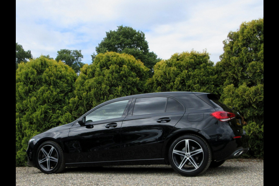 Mercedes-Benz A-Klasse 220 Launch Ed. Automaat * LED * Virt. Cockpit * Camera *