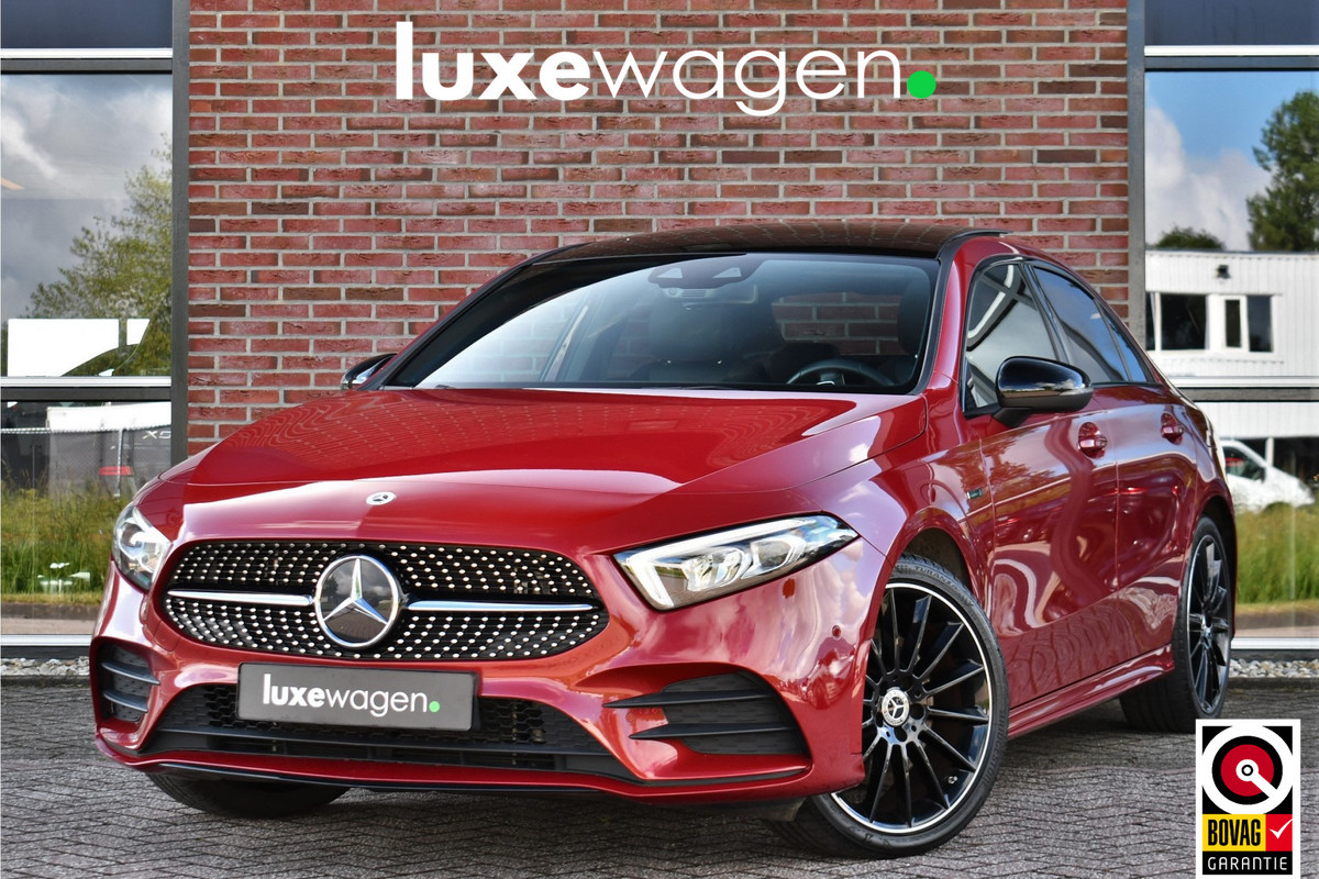 Mercedes-Benz A-Klasse 250 e AMG-Line Pano 19inch Night Patagonia-red!