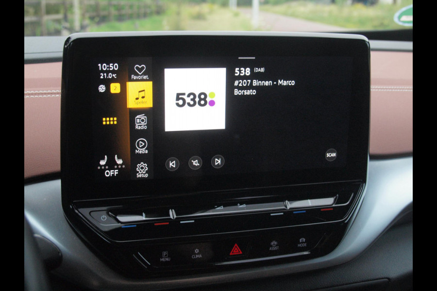 Volkswagen ID.4 Business 77 kWh | Camera | Trekhaak | IQ. LIGHT | Sfeerverlichting | Apple Carplay | NL-Auto |
