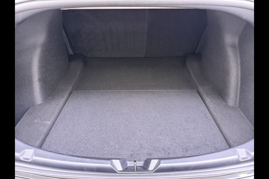 Tesla Model 3 Performance AWD 513PK Facelift Warmtepomp Lmv 20" Panoramadak Adap.Cruise Elek.Verwarmde Stoelen+Memory Inductieladen Navi Camer SOH 85.6% Led Pdc Privacy Glas Elek.Achterklep Keyless 4WD Fabrieksgarantie op Accu en Motor tot 18-02-2029/192.000KM
