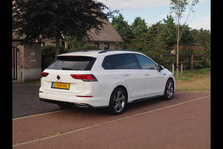 Volkswagen Golf Variant 1.5 TSI R-Line | Camera | Sfeerverlichting | ACC | Apple Carplay | NL-Auto |