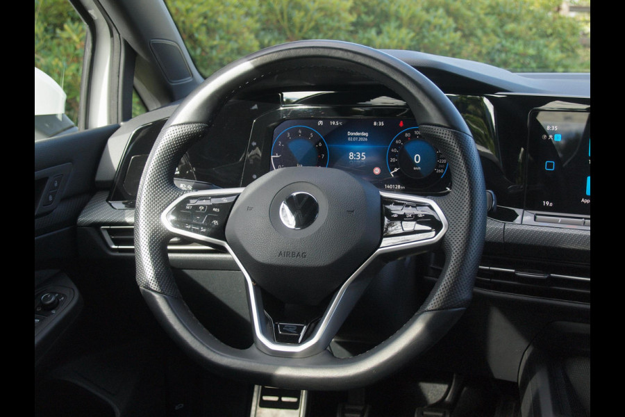 Volkswagen Golf Variant 1.5 TSI R-Line | Camera | Sfeerverlichting | ACC | Apple Carplay | NL-Auto |
