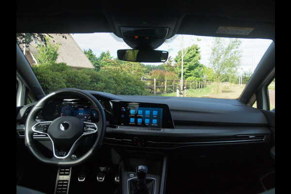 Volkswagen Golf Variant 1.5 TSI R-Line | Camera | Sfeerverlichting | ACC | Apple Carplay | NL-Auto |