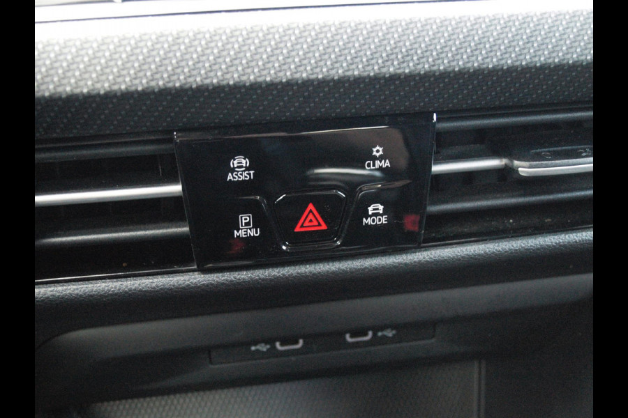Volkswagen Golf Variant 1.5 TSI R-Line | Camera | Sfeerverlichting | ACC | Apple Carplay | NL-Auto |