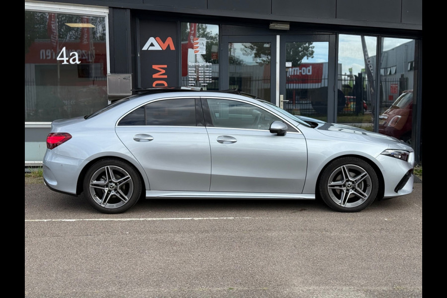 Mercedes-Benz A-Klasse 180 AMG Line | Pano | Sfeer | Airco | Cruise
