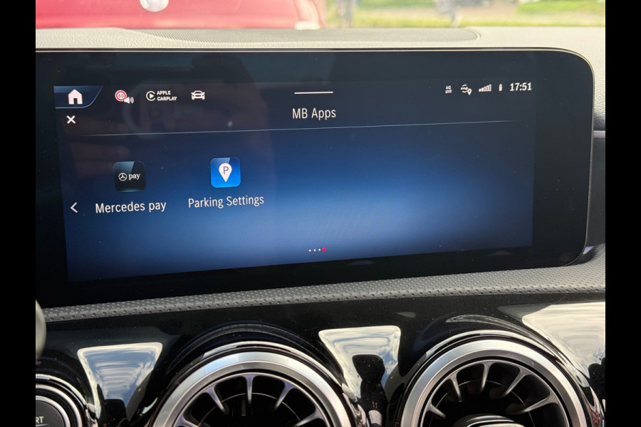 Mercedes-Benz A-Klasse 180 AMG Line | Pano | Sfeer | Airco | Cruise