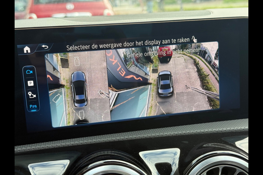 Mercedes-Benz A-Klasse 180 AMG Line | Pano | Sfeer | Airco | Cruise