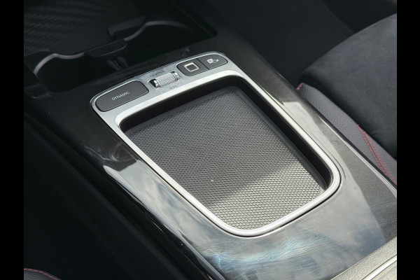 Mercedes-Benz A-Klasse 180 AMG Line | Pano | Sfeer | Airco | Cruise
