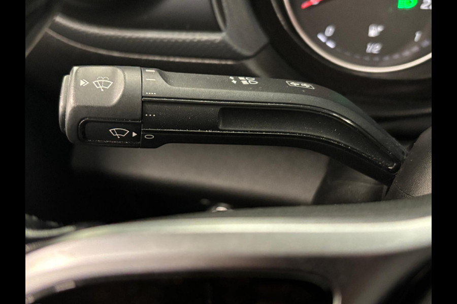 Mercedes-Benz Citan 110 CDI L2 Pro Airco Cruise control Achteruitrijcamera Verwarmde stoel Trekhaak Parkeersensor achter Apple Carplay/ Android Auto