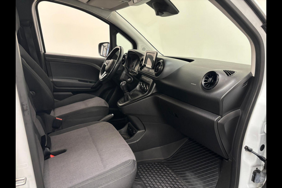 Mercedes-Benz Citan 110 CDI L2 Pro Airco Cruise control Achteruitrijcamera Verwarmde stoel Trekhaak Parkeersensor achter Apple Carplay/ Android Auto
