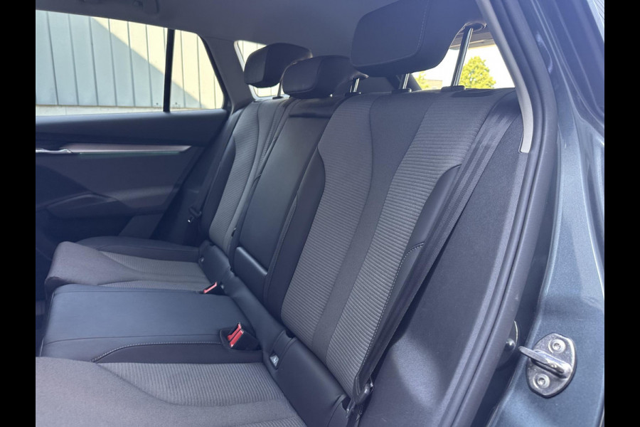Škoda ENYAQ iV 60 | SOH: 93,2% | Comfort Pack | Parkeer Pakket | Climate Pack | navi | Camera | stoelverwarming |