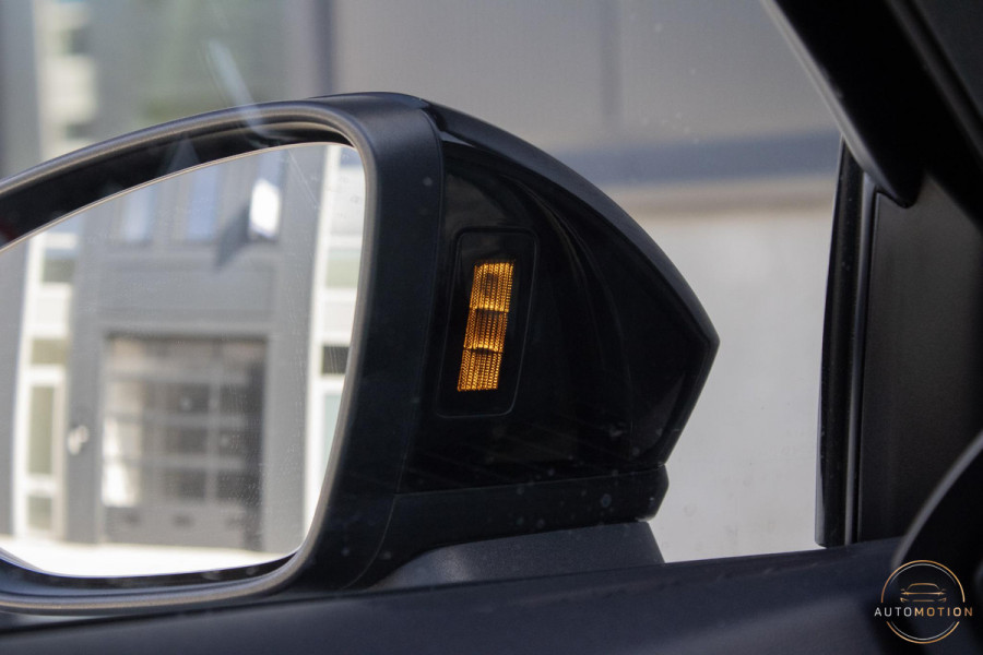 Audi A3 Sportback 40 TFSIe Advanced edition PANO HUD MATRIX CAMERA PARKEER
